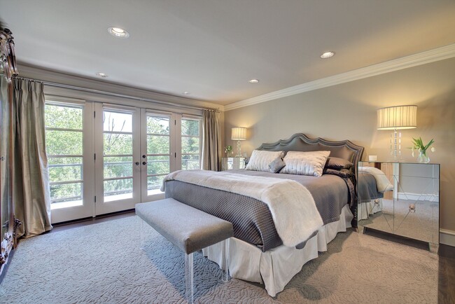 Building Photo - 5bd/4ba Medina Home