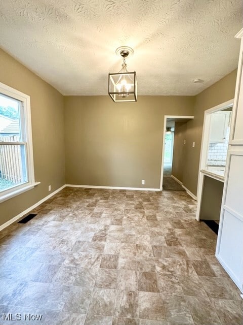 Building Photo - 422 W Smith Rd