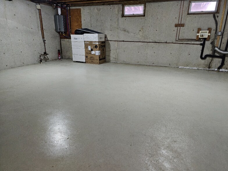 Building Photo - 104 Demarest Ln