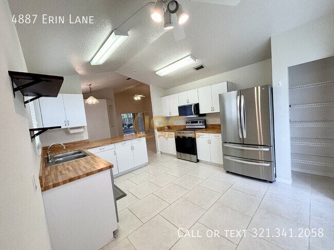 Building Photo - 4887 Erin Ln