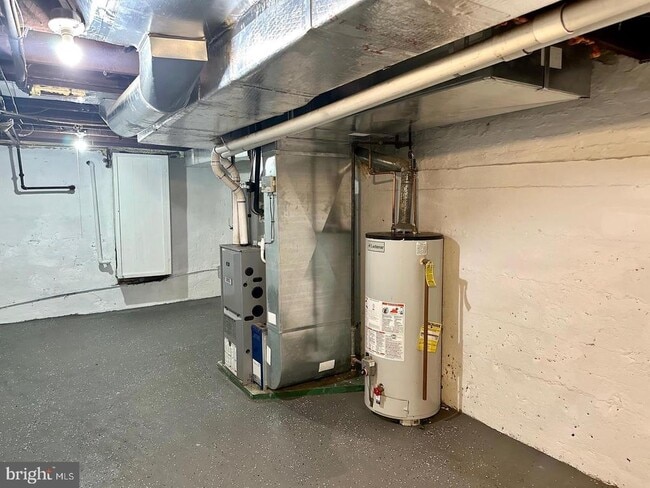 Building Photo - 521 S 17th St