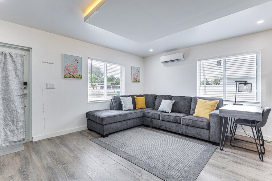 Building Photo - 12415 NW 20th Ct