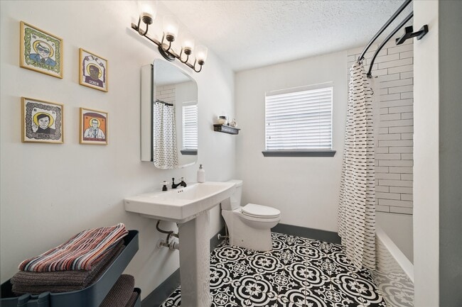 Building Photo - 11531 Gaymoor Dr