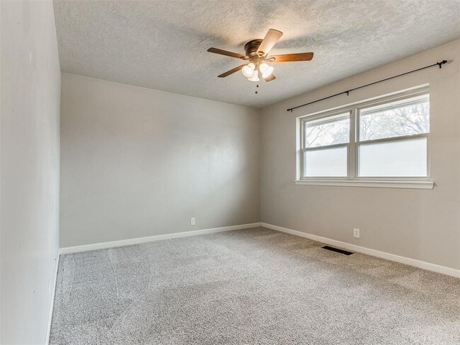 Building Photo - 1428 Cinderella Ave