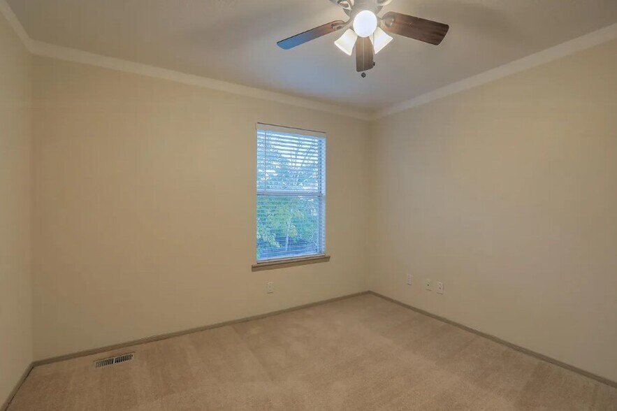 Building Photo - 3035 Bright Star Dr NW