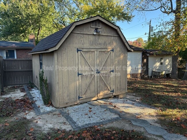 Building Photo - 4205 Olympia Dr