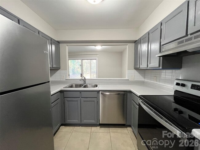 Building Photo - 2901 Iron Gate Ln