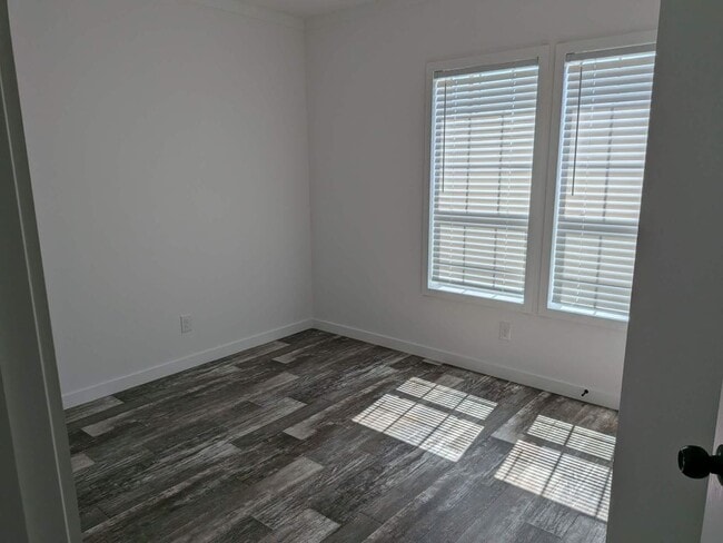 Building Photo - 5652 Blue Harbor Dr