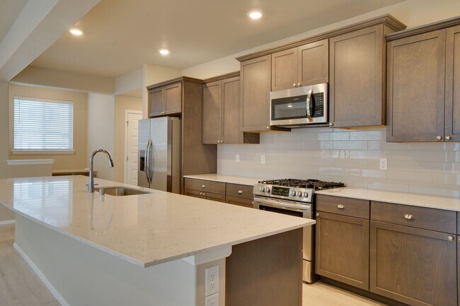 Building Photo - Covington 4 Bedroom on Easthilll