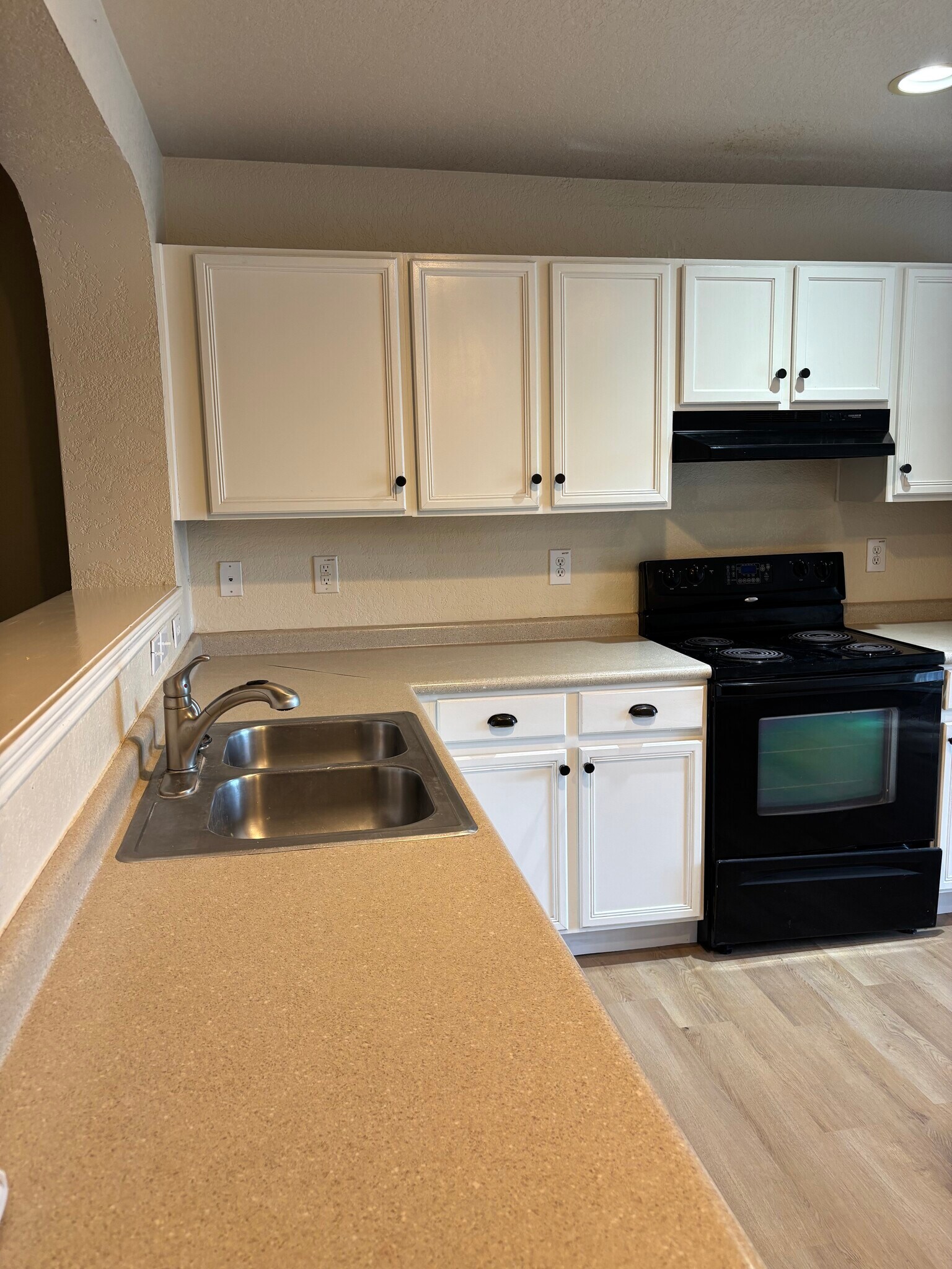 Building Photo - 1427 Range Fld