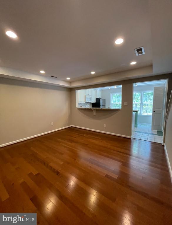 Building Photo - 8024 QUARRY RIDGE Way