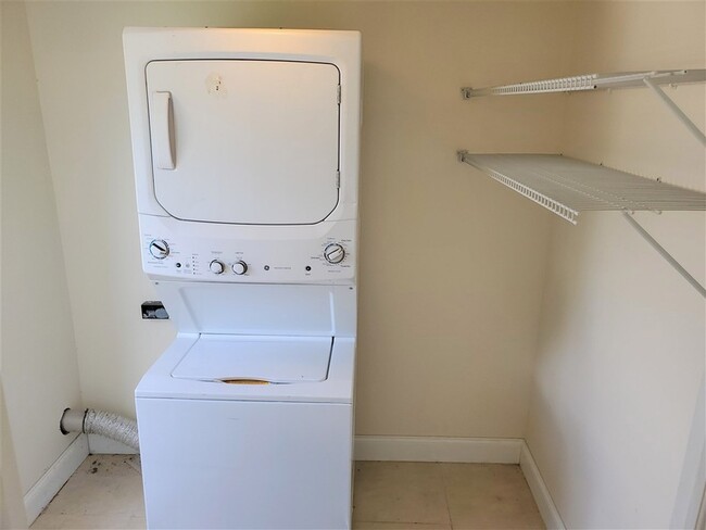 Building Photo - 124-B Rio Del Mar Unit B