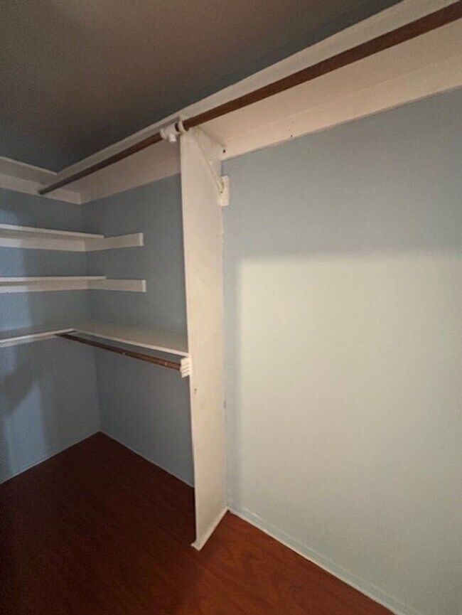 Building Photo - Clean 3 Bedroom / 2 Bathroom Home near Pac...