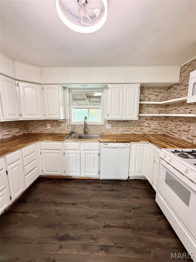 Building Photo - 76 Gatewood Ct