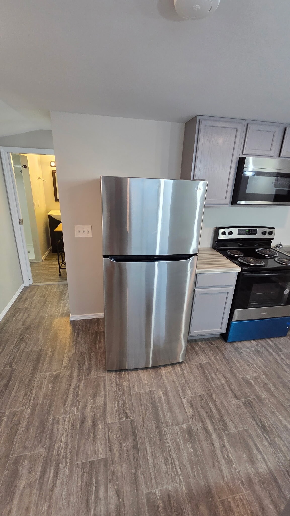 Building Photo - 7896 Elderberry Cir