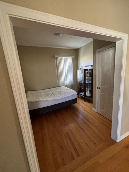 Building Photo - 53 Clemence St