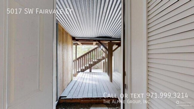 Building Photo - 5017 SW Fairvale Ct