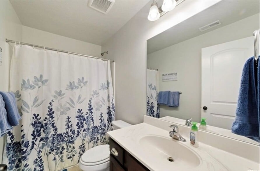 Building Photo - 52 N 2000 W