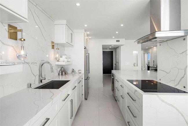 Building Photo - 4300 N Ocean Blvd