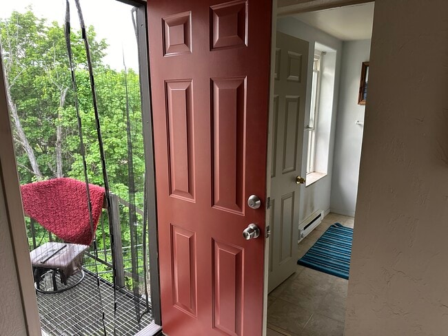 Building Photo - 1701 Brownsville Rd