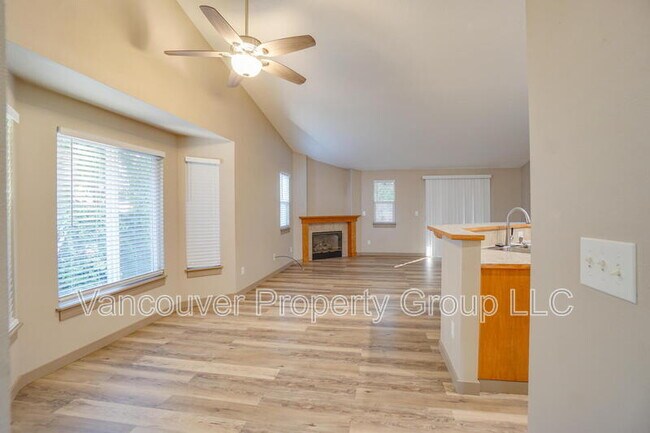 Building Photo - 1906 NE 151st Cir