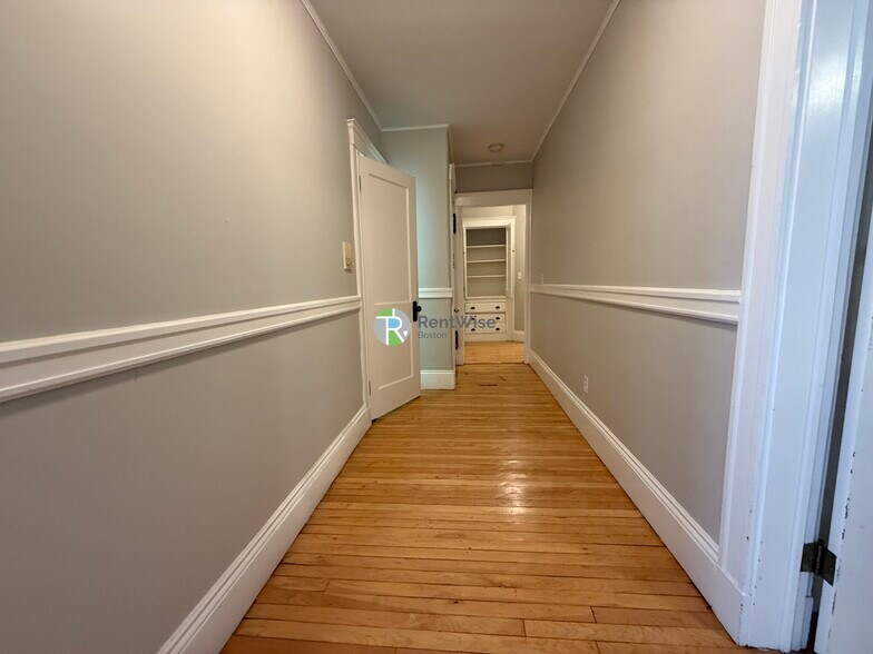 Building Photo - 11 Story St