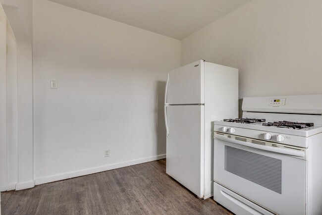 Building Photo - 440 Hays Ave