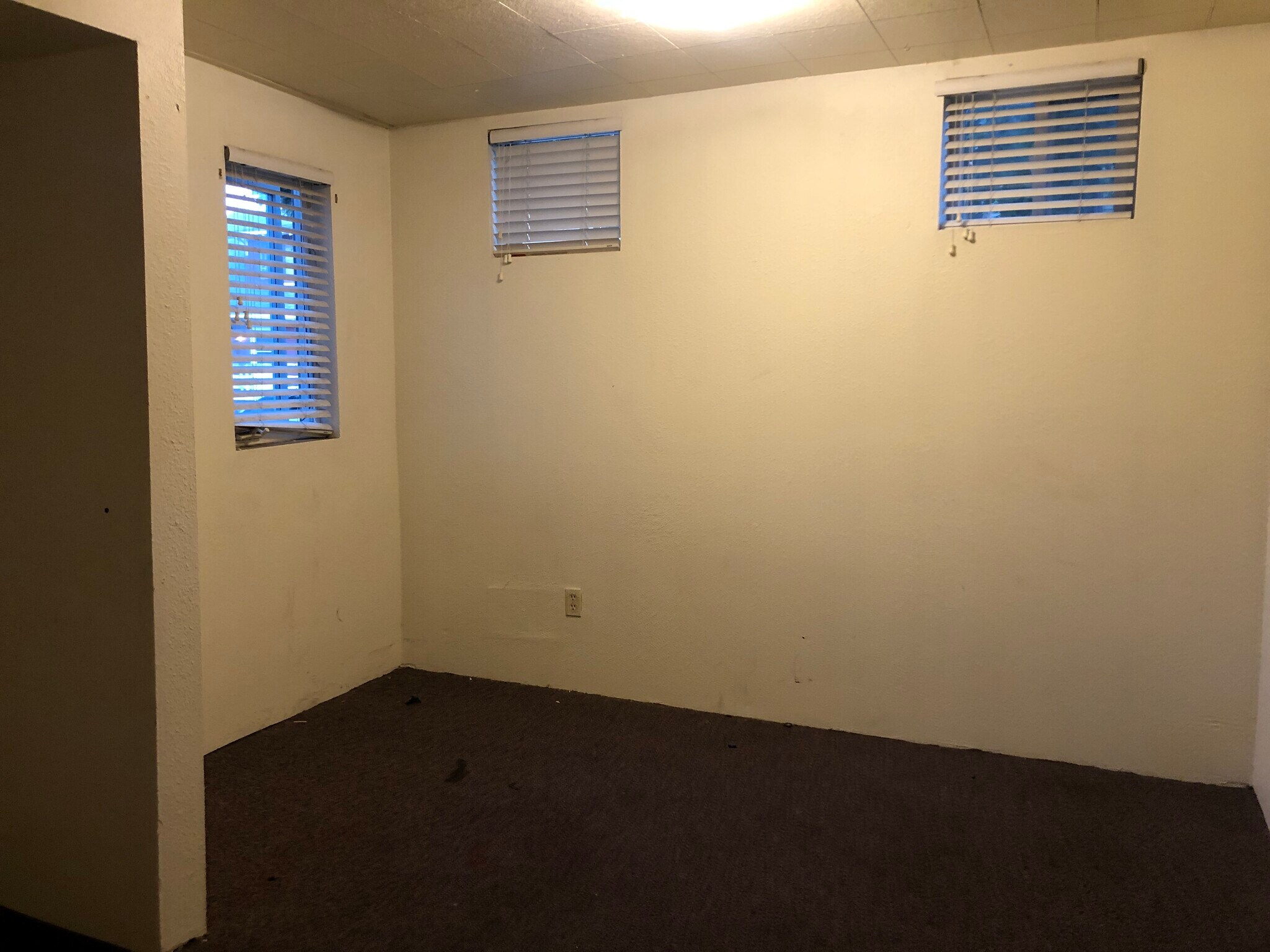 Building Photo - 603 NE Campus St