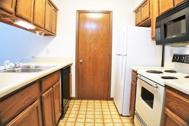 Building Photo - $1,195 | 2 Bedroom, 2 Bathroom Apartment | Dog Friendly* | Available for August 1st, 2026 Move In!