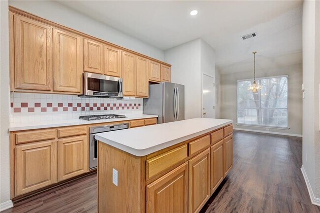 Building Photo - 8516 Dunsmere Dr