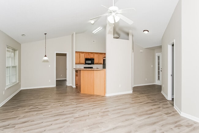 Building Photo - 103 Harvest Glen Ln