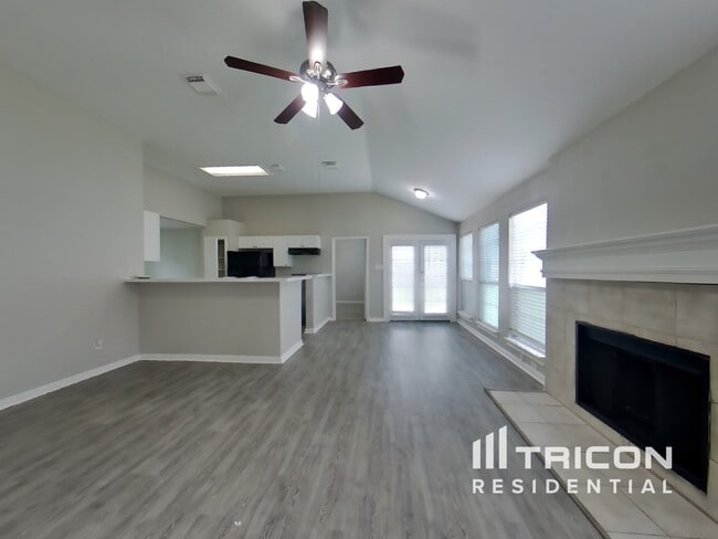 Building Photo - 18311 Autumn Trails Ln