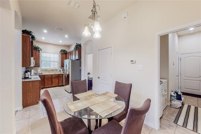 Building Photo - 8712 Iron Horse Dr