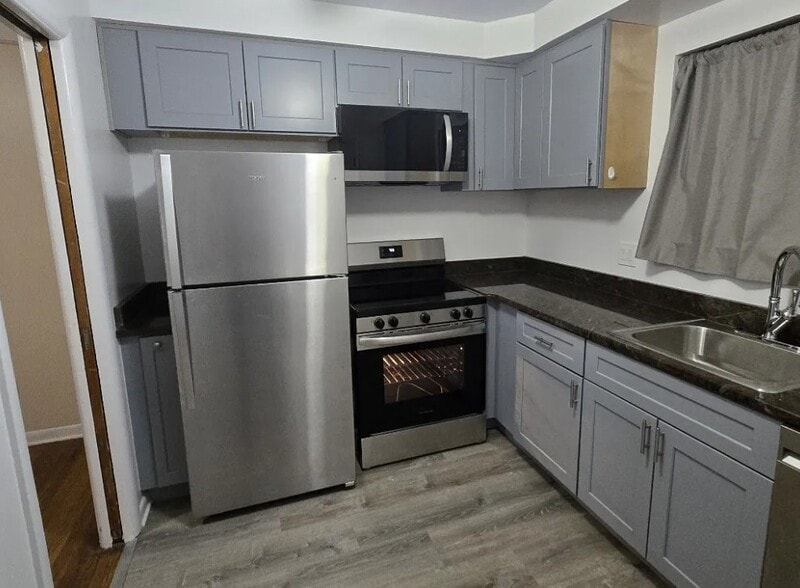 Primary Photo - 24106-24276 Ann Arbor Trl