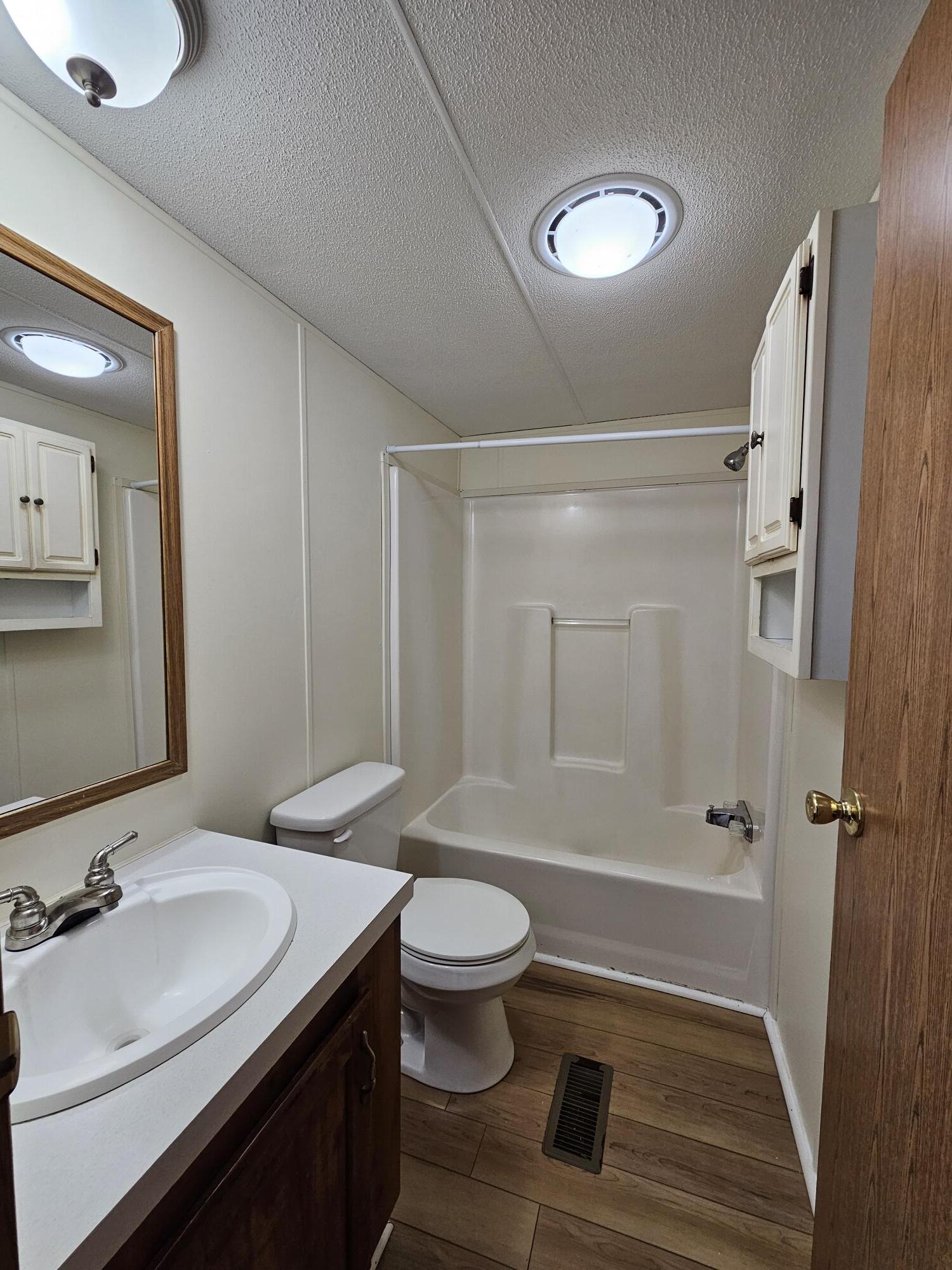 Building Photo - 243 Maverick Ln