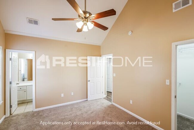 Building Photo - 7932 Wynwood Ln