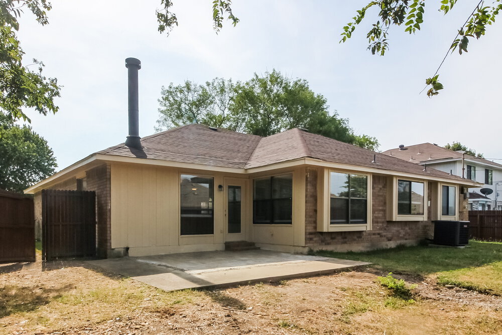 Building Photo - 912 Blewitt Dr