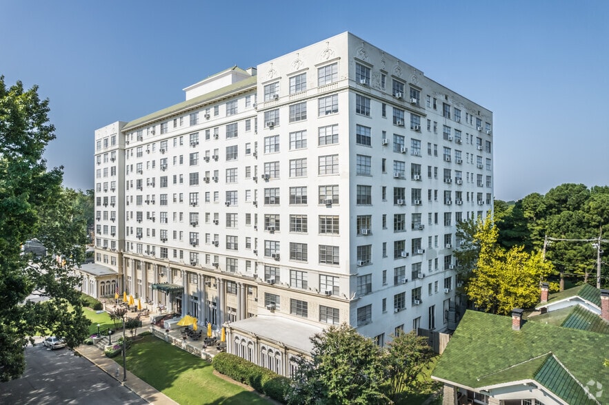 Primary Photo - Parkview Apartments