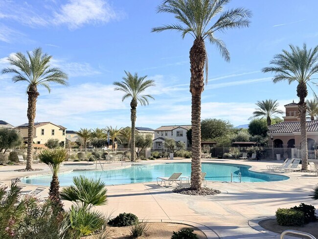 Building Photo - Beautifully upgraded home in the desirable Le Campanile Community