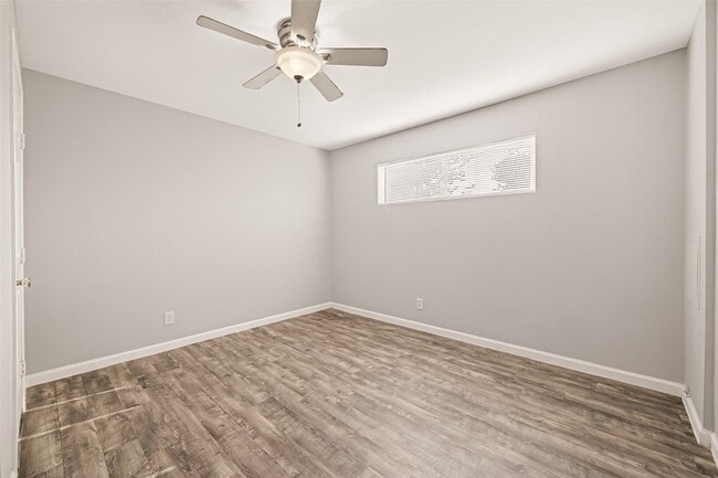 Building Photo - 1529 Wirt Rd