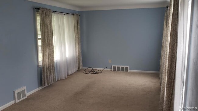 Building Photo - 1261 Pearson St