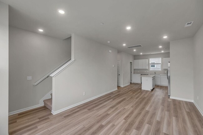 Building Photo - 1206 Harper Lndg