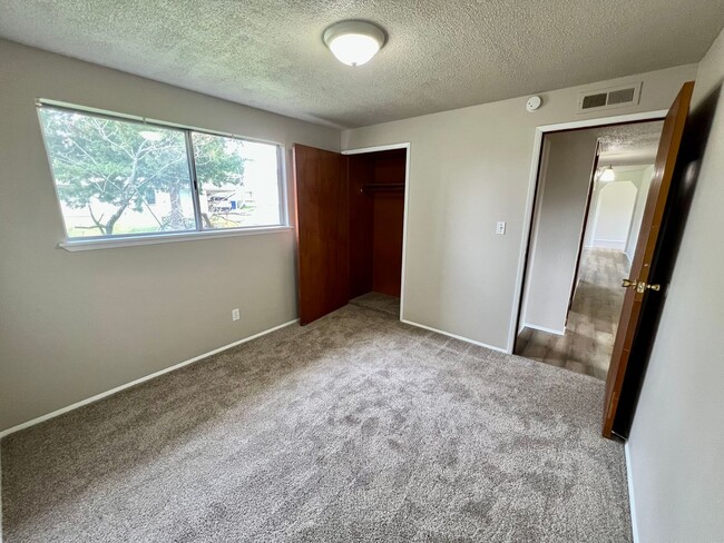 Building Photo - Newly Renovated 3 Bedroom Home in Federal Way