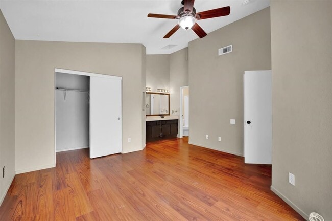 Building Photo - 939 Shana Pl