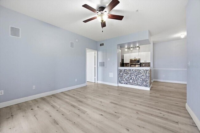 Building Photo - 14353 Fredricksburg Dr