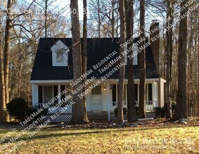 Building Photo - Available 2/10/25-Charming 3-Bedroom, 2-Ba...