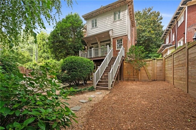 Building Photo - 1337 Briarcliff Rd NE