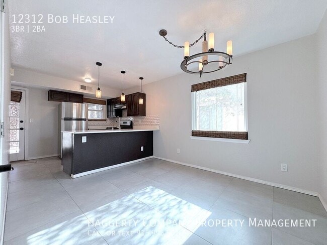 Building Photo - 12312 Bob Heasley Dr