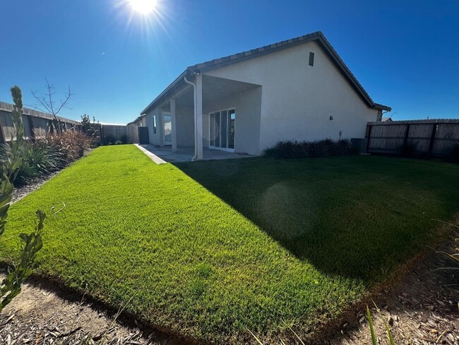 Building Photo - 3072 19th Ave