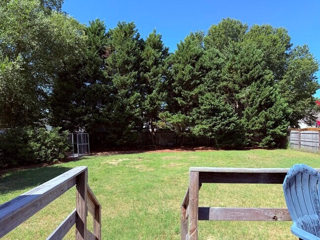 Building Photo - 231 Autumnview Ct